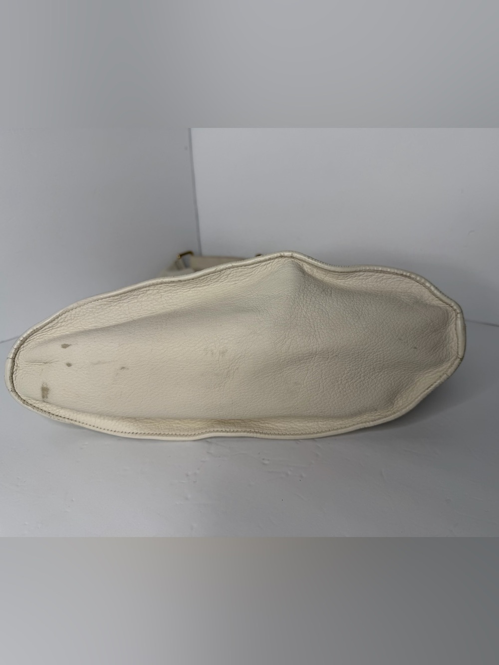 A.L.C. ALC Sadie Cream Leather Hobo Shoulder Bag with Pockets - Picture 4 of 15